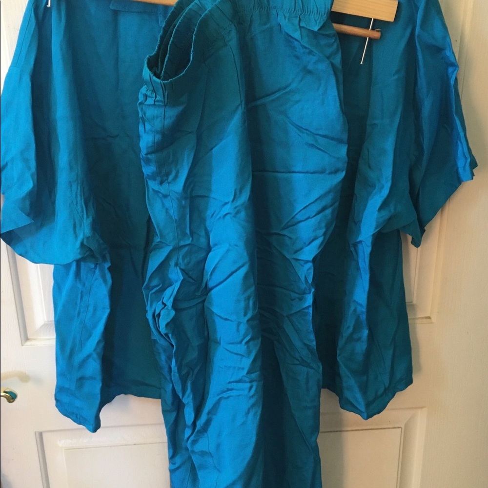 Crop Top and Capris Unknown Size and Fabric